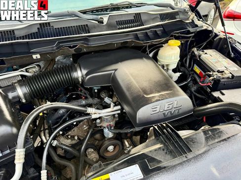 Used 2017 RAM 1500 Express RWD image 5
