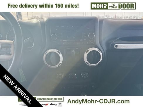 Used 2012 Jeep Wrangler Sahara image 13