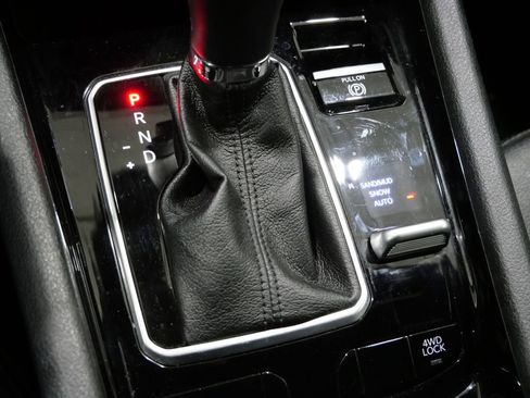 Used 2025 Jeep Compass Limited image 23