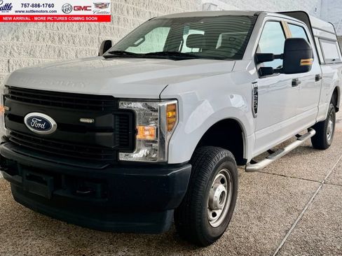 Used 2019 Ford F250 XL w/ Power Equipment Group AWD/4WD image 1
