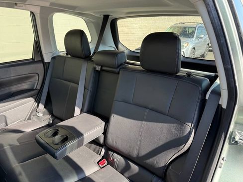 Used 2017 Subaru Forester 2.5i Touring AWD/4WD image 25