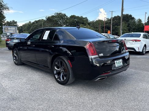 Used 2021 Chrysler 300 S image 3
