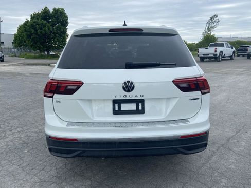 Used 2023 Volkswagen Tiguan SE AWD/4WD image 9
