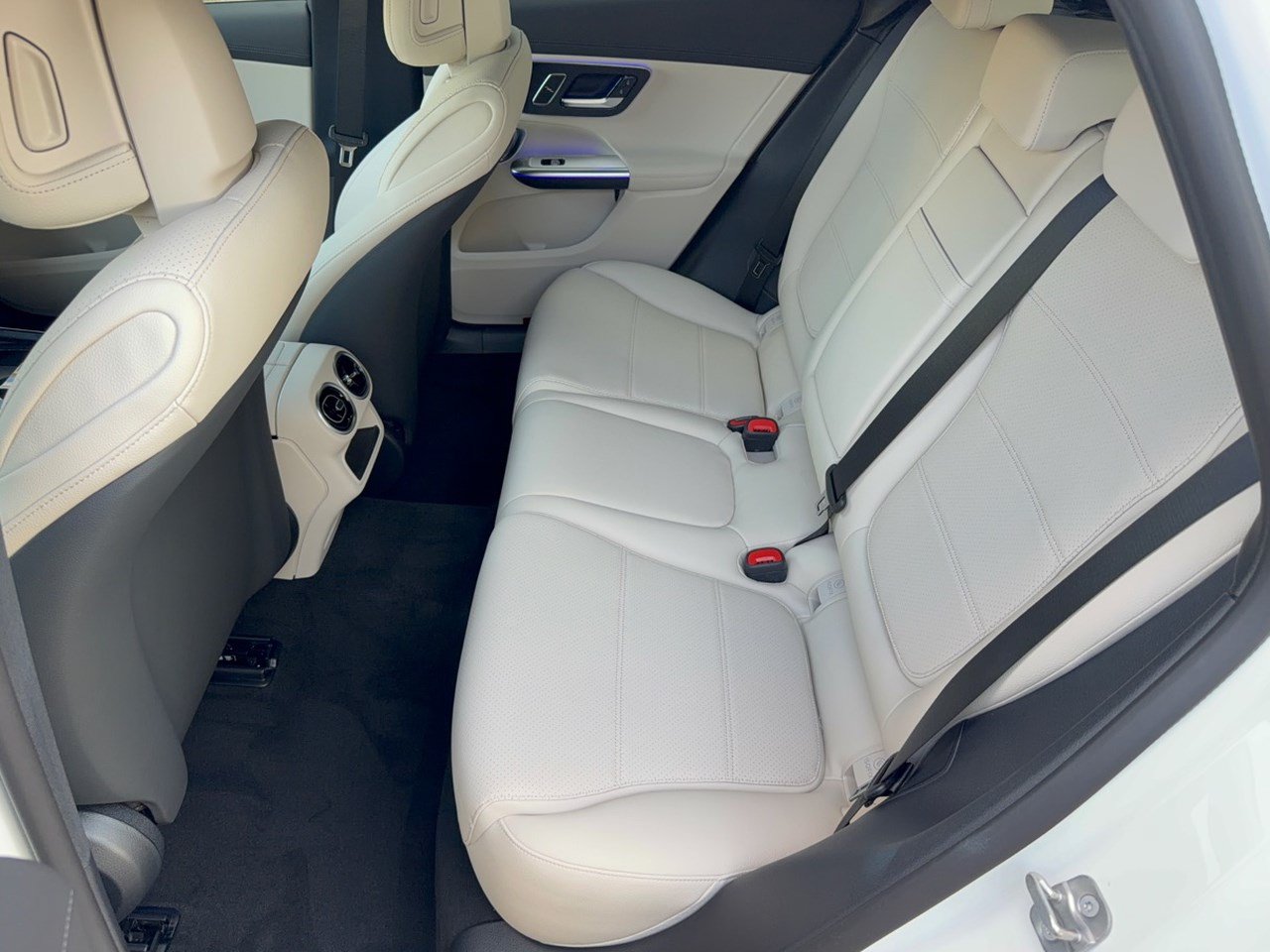 Used 2027 Mercedes-Benz GLC 300 image 25