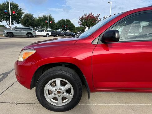 Used 2007 Toyota RAV4 2WD image 2