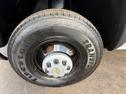 Used 2003 Chevrolet Silverado 3500 4x4 Regular Cab image 9