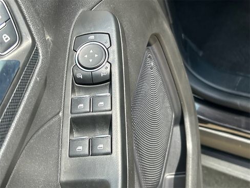 Used 2024 Ford Escape ST-Line image 12