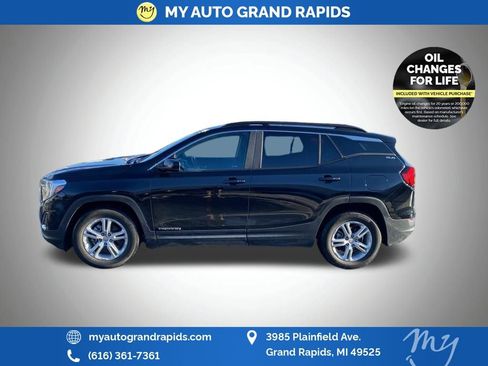 Used 2021 GMC Terrain SLE w/ Driver Convenience Package image 9