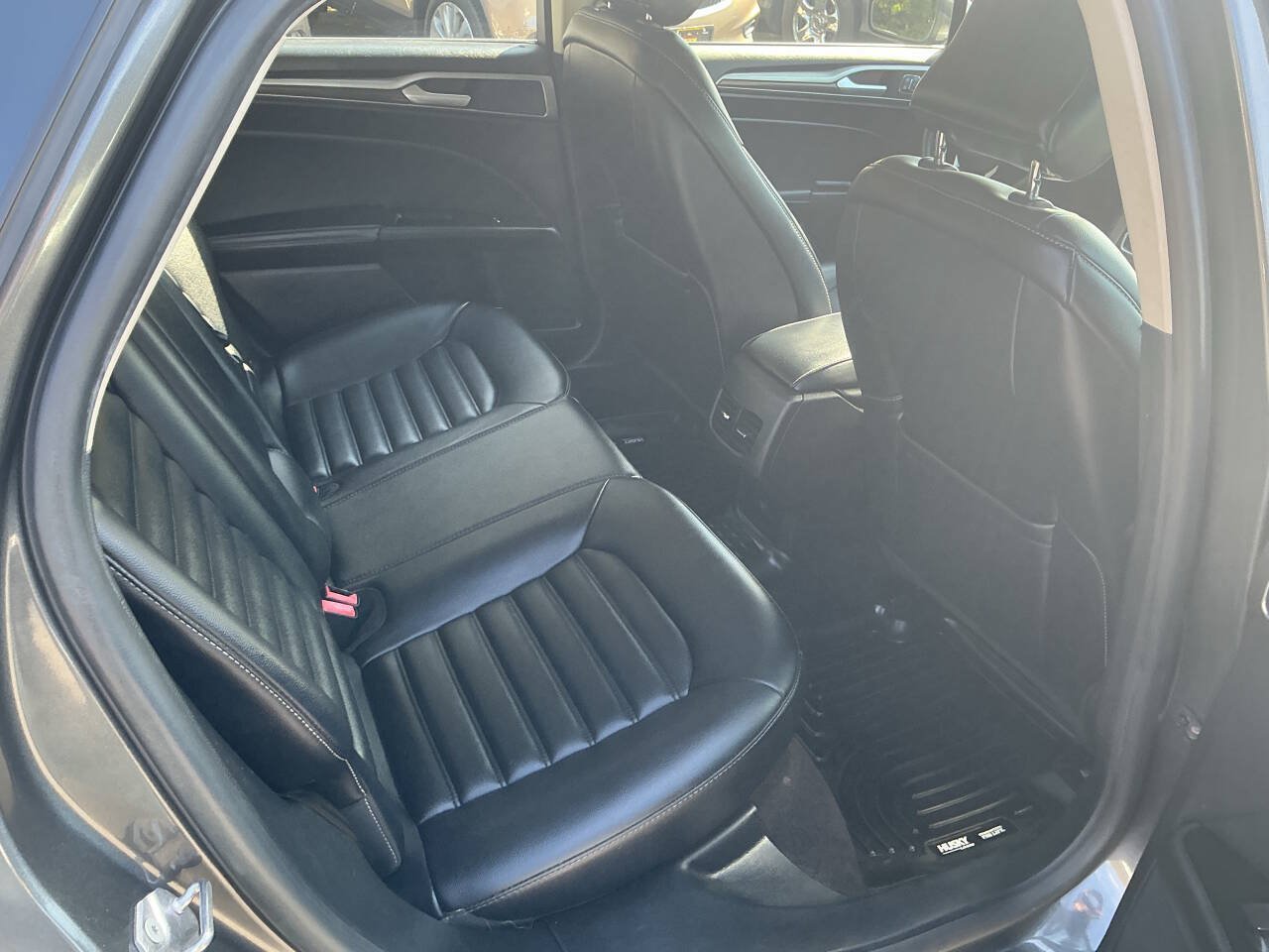 Used 2019 Ford Fusion SEL FWD image 29