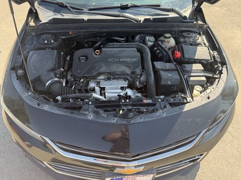 Used 2017 Chevrolet Malibu LT FWD image 22