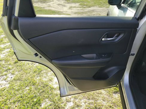 Used 2024 Nissan Rogue SV AWD/4WD image 33