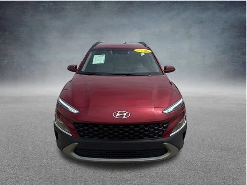 Used 2023 Hyundai Kona SEL FWD image 2