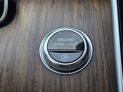 Used 2024 Mercedes-Benz C 300 Sedan image 21