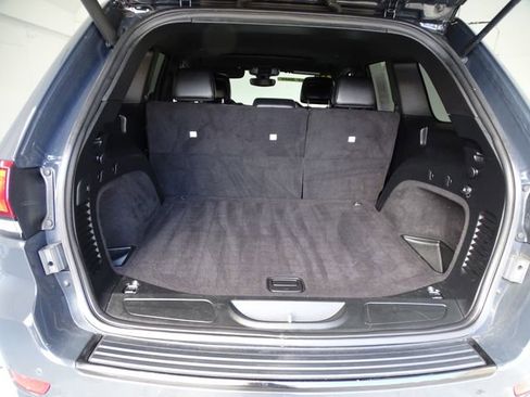 Used 2018 Jeep Grand Cherokee Altitude image 25