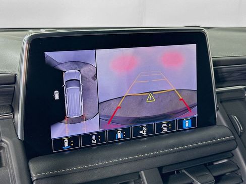 Used 2021 GMC Yukon XL SLT w/ SLT Premium Package image 10