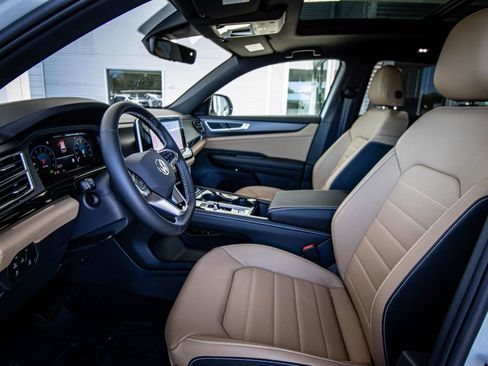 New 2026 Volkswagen Atlas Cross Sport SEL AWD/4WD image 28