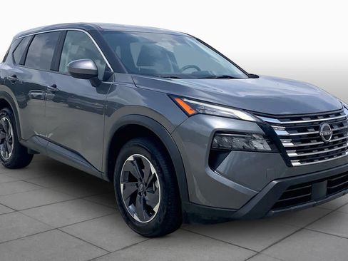 Used 2024 Nissan Rogue SV FWD image 3