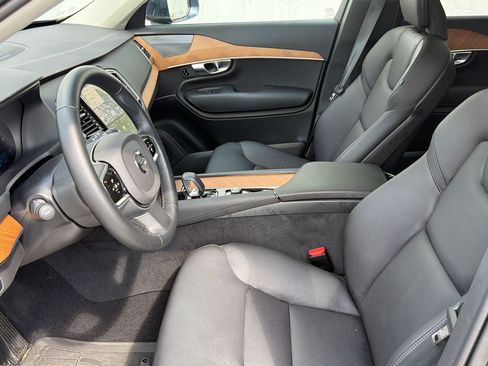 Used 2024 Volvo XC90 B6 Plus w/ Protection Package Premier AWD/4WD image 5
