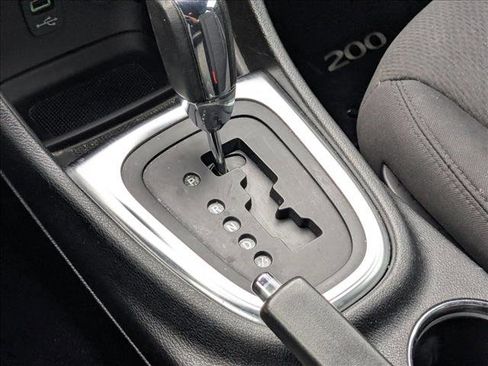 Used 2012 Chrysler 200 Touring image 11