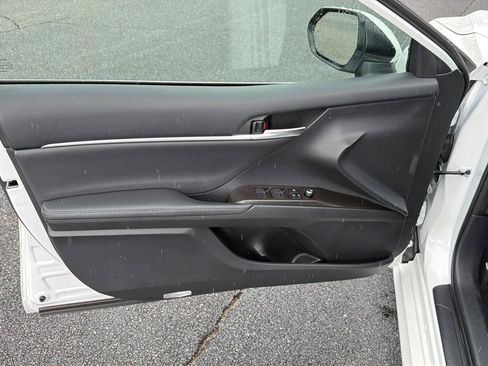 Used 2023 Toyota Camry XLE w/ Navigation Package FWD image 16