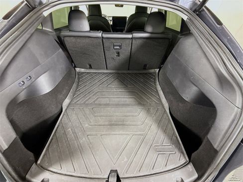 Used 2020 Tesla Model Y Long Range image 24