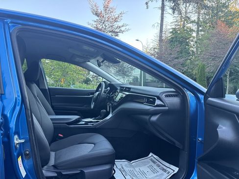 Used 2019 Toyota Camry LE FWD image 19