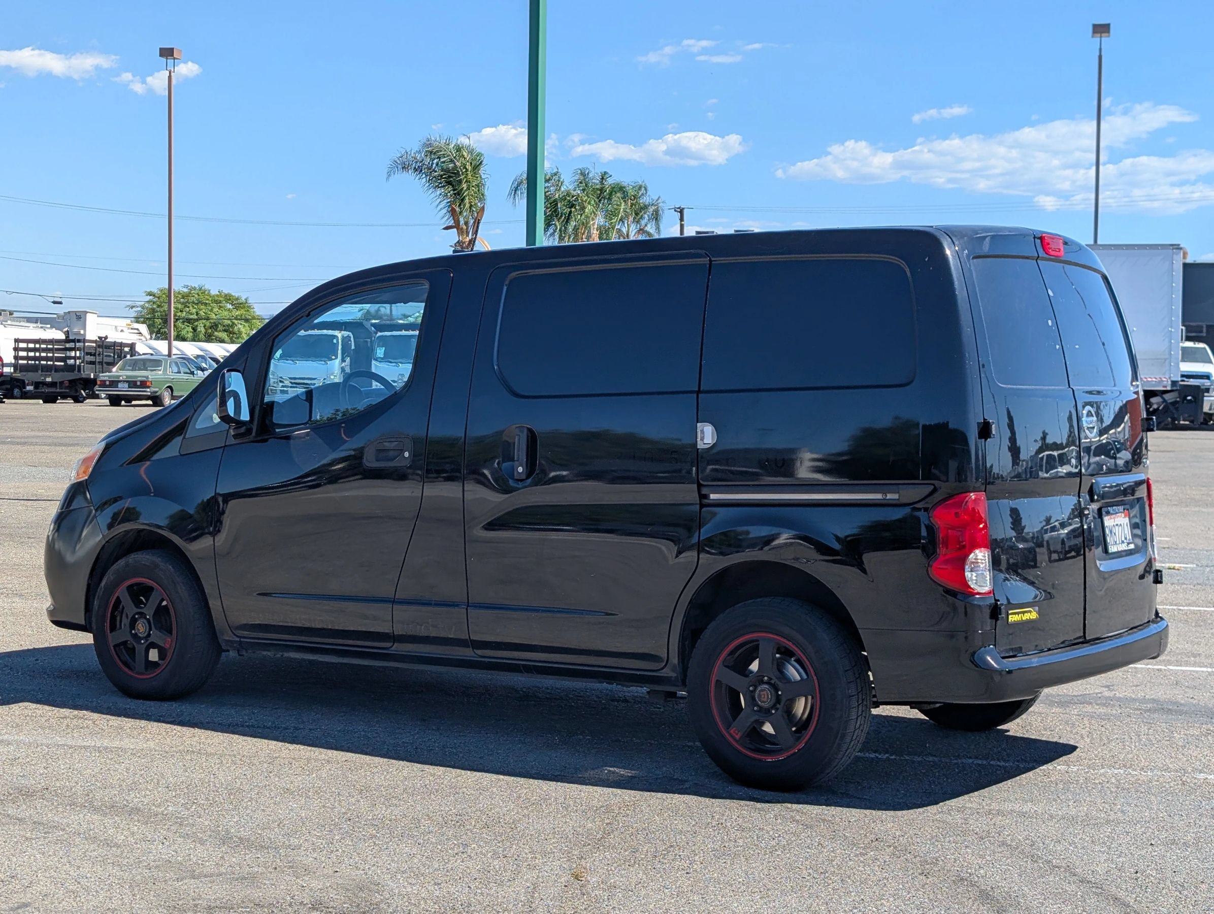 Used 2014 Nissan NV200 SV w/ Technology Package FWD image 5
