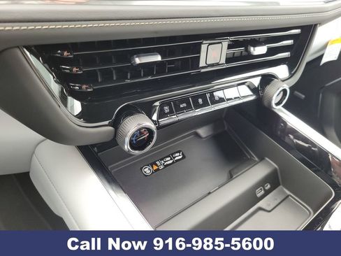 New 2026 Chevrolet Suburban Premier image 15