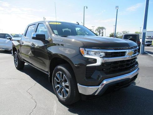 Certified 2024 Chevrolet Silverado 1500 LT AWD/4WD image 3