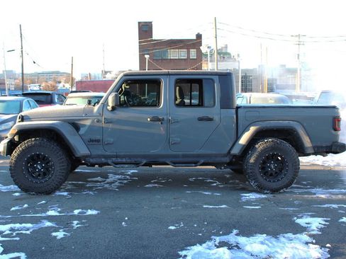 Certified 2022 Jeep Gladiator Sport image 4