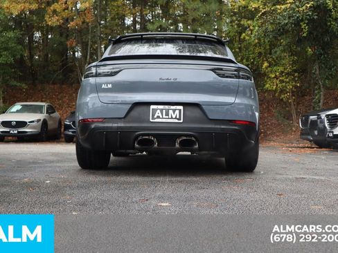Used 2022 Porsche Cayenne Turbo GT image 7