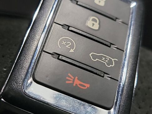 Used 2023 Jeep Grand Cherokee Altitude AWD/4WD image 26