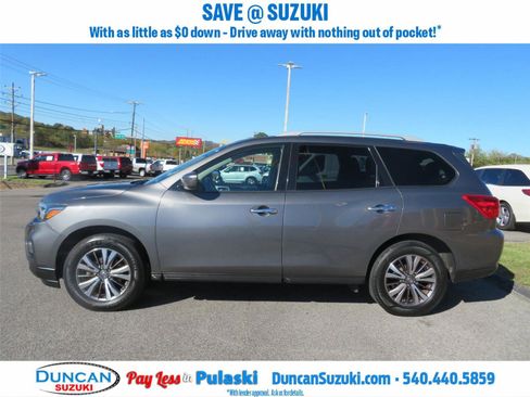 Used 2019 Nissan Pathfinder SV image 6