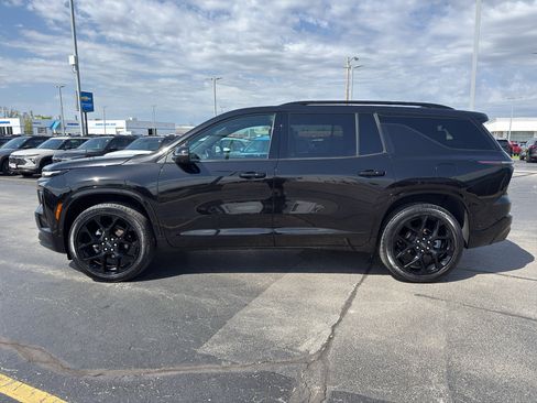 Used 2024 Chevrolet Traverse RS w/ LPO, Floor Liner Package AWD/4WD image 6