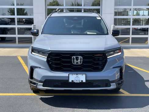 Certified 2023 Honda Pilot TrailSport image 1