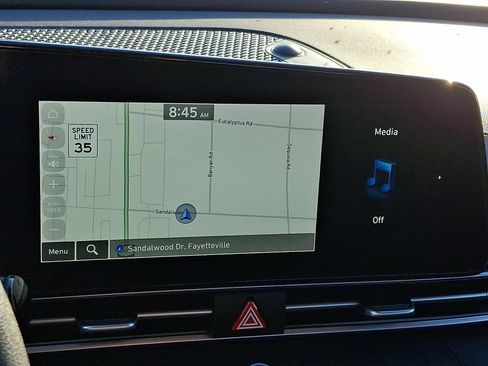 Used 2024 Hyundai Elantra SEL image 16