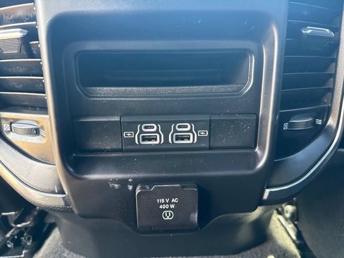 Used 2023 RAM 1500 Laramie AWD/4WD image 22