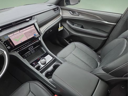 New 2026 Jeep Grand Cherokee L Limited AWD/4WD image 13