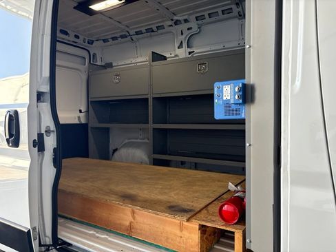 Used 2024 RAM ProMaster 1500 w/ Convenience Group FWD image 17