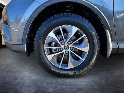 Used 2017 Toyota RAV4 XLE image 8