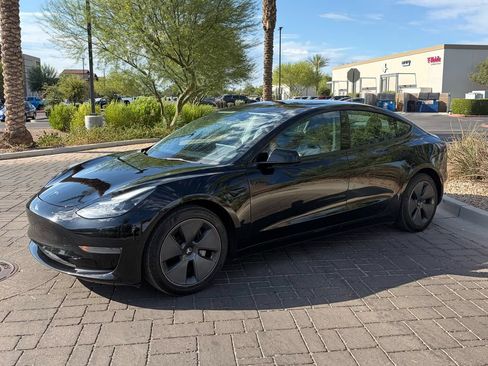 Used 2022 Tesla Model 3 Standard Range RWD image 6