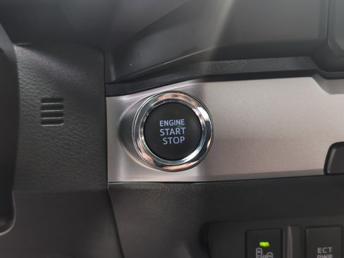 Certified 2023 Toyota Tacoma SR5 w/ Technology Package image 38