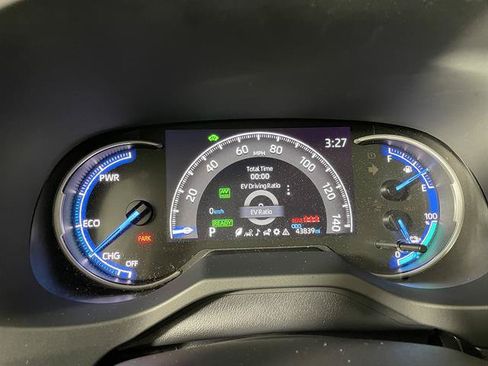 Certified 2025 Toyota RAV4 LE AWD/4WD image 15