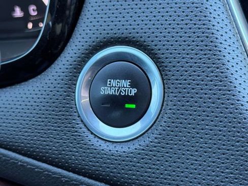 Used 2017 Cadillac XT5 Luxury w/ Driver Awareness Package image 23