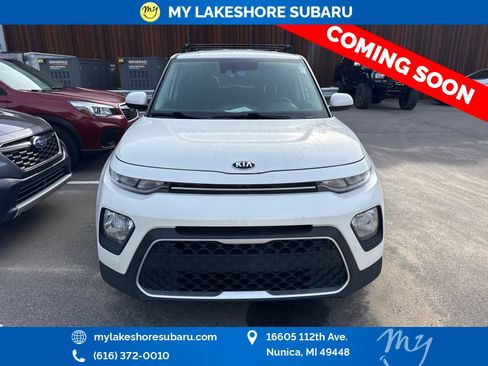 Used 2020 Kia Soul S FWD image 2