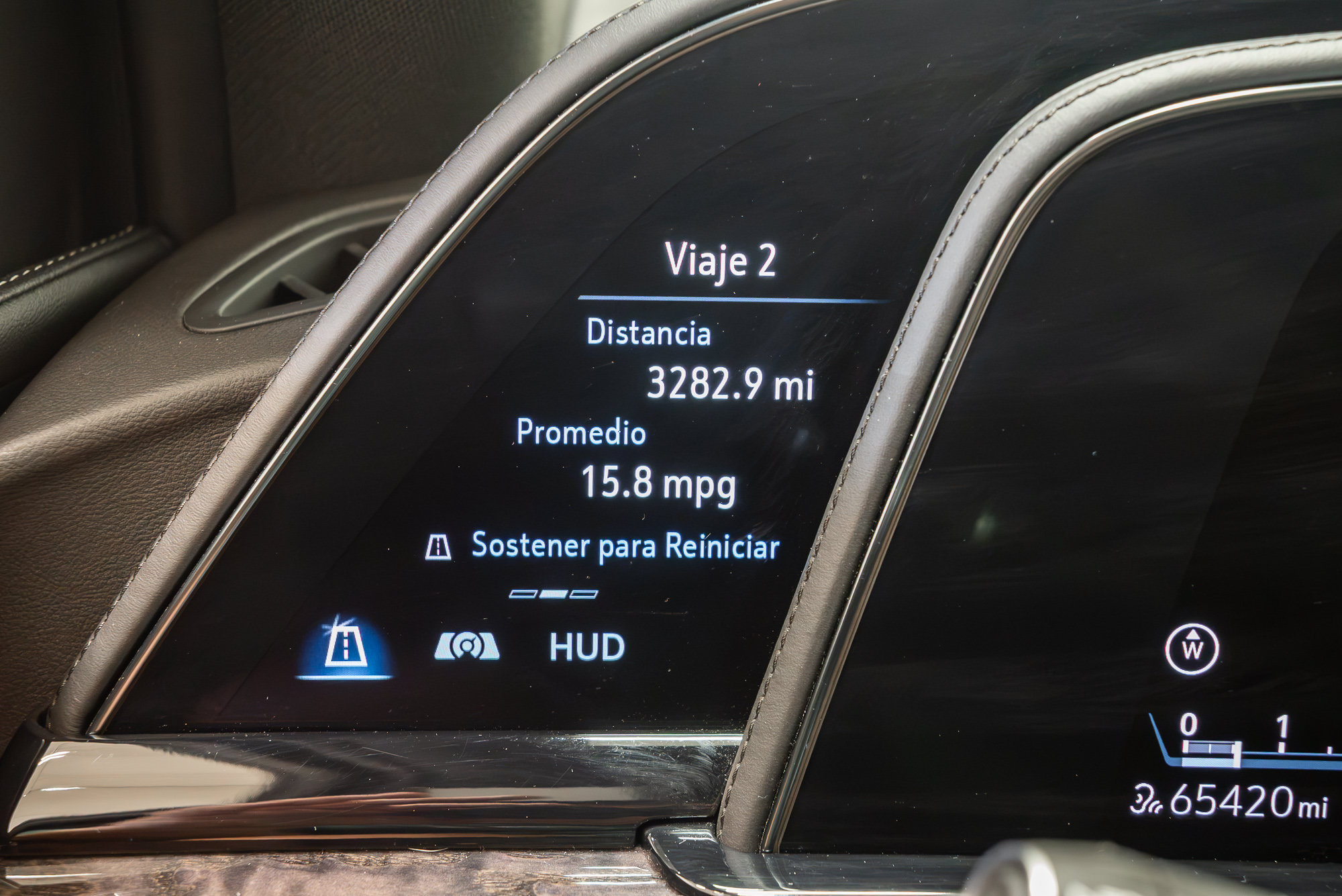 Used 2021 Cadillac Escalade Premium Luxury AWD/4WD image 14