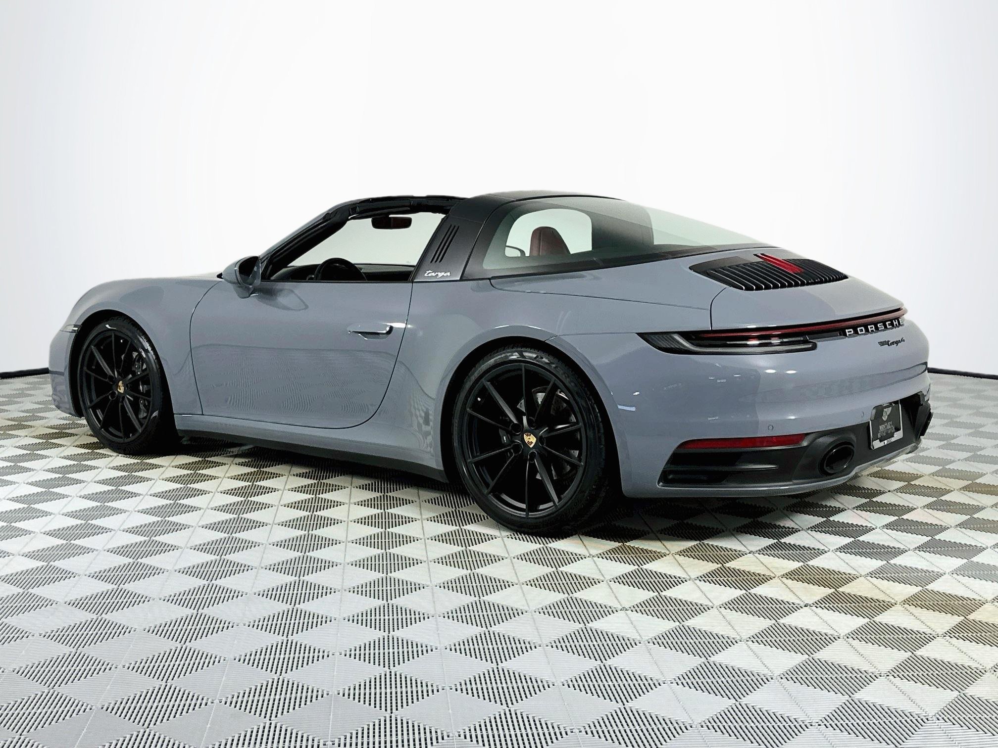 Used 2024 Porsche 911 Targa 4 AWD/4WD image 7