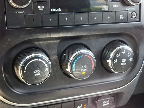Used 2017 Jeep Compass Latitude AWD/4WD image 15