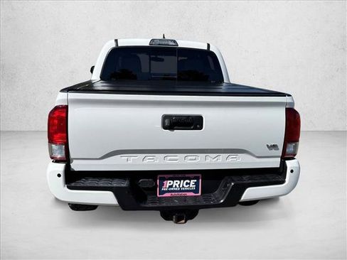 Used 2017 Toyota Tacoma TRD Sport w/ Premium & Technology Package image 6