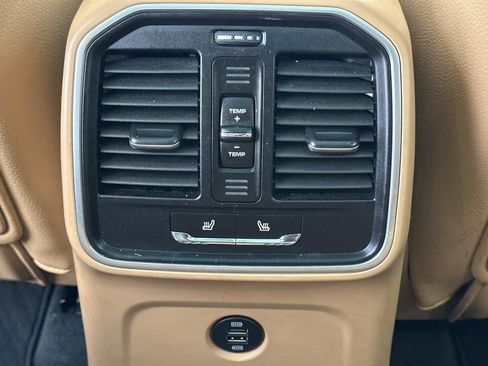 Used 2018 Porsche Macan Sport Edition image 11